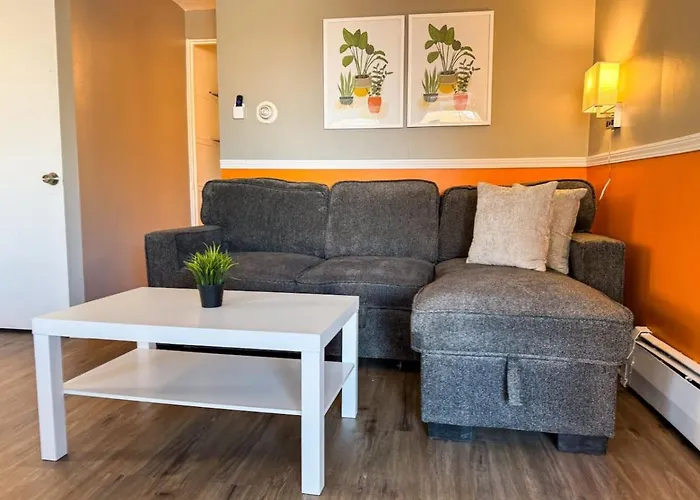 Sleeps 8 2 Full 5 Beds Parking Wifi