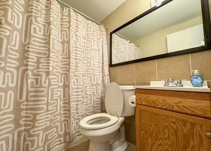 Sleeps 8 2 Full 5 Beds Parking Wifi *