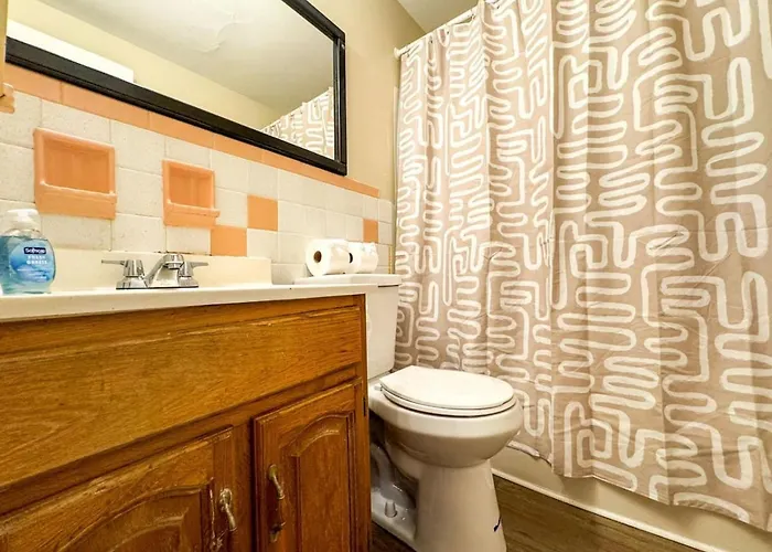 Sleeps 8 2 Full 5 Beds Parking Wifi Apartment *